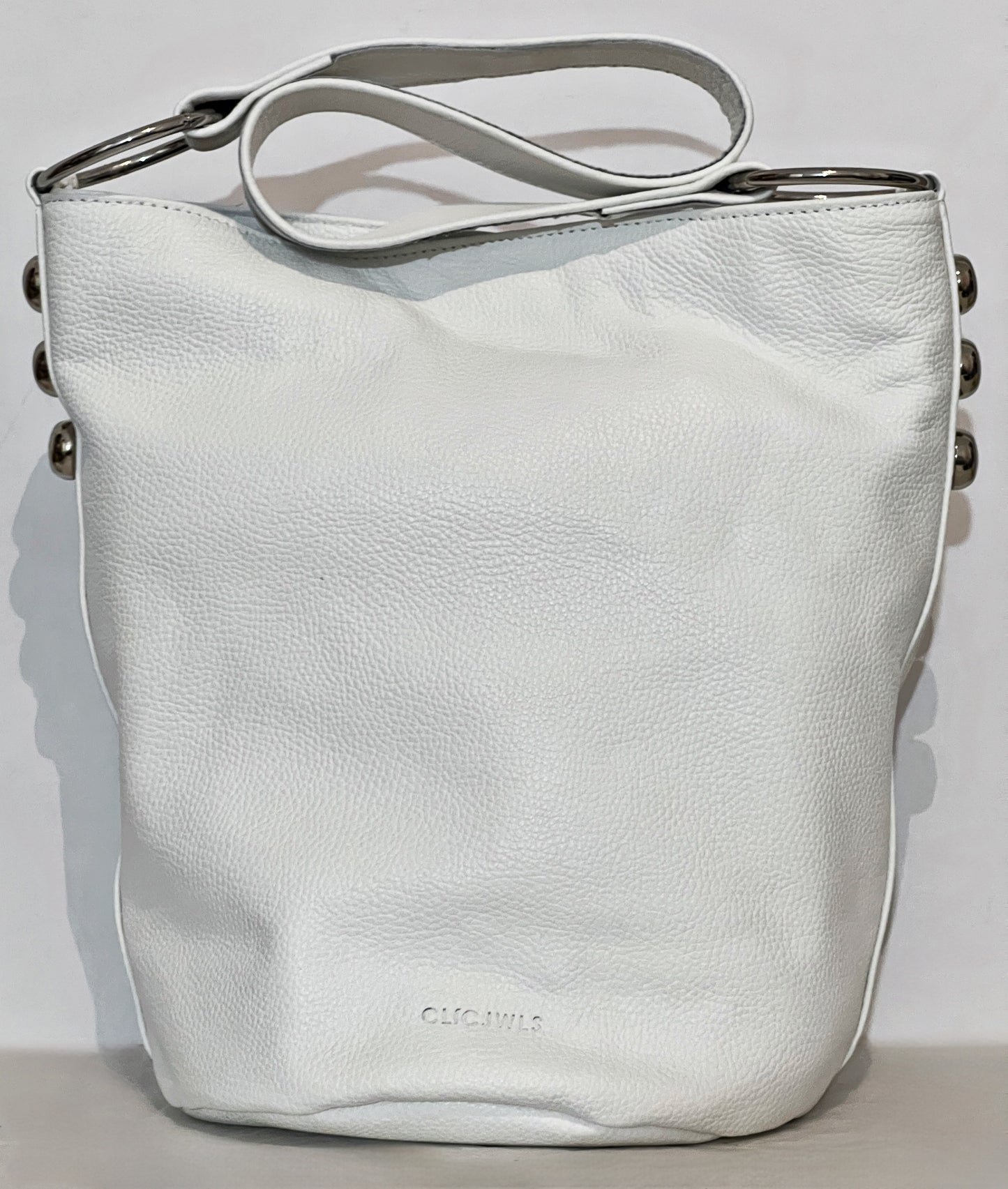 SANDRA BUCKETBAG (white dolaro genuine leather)