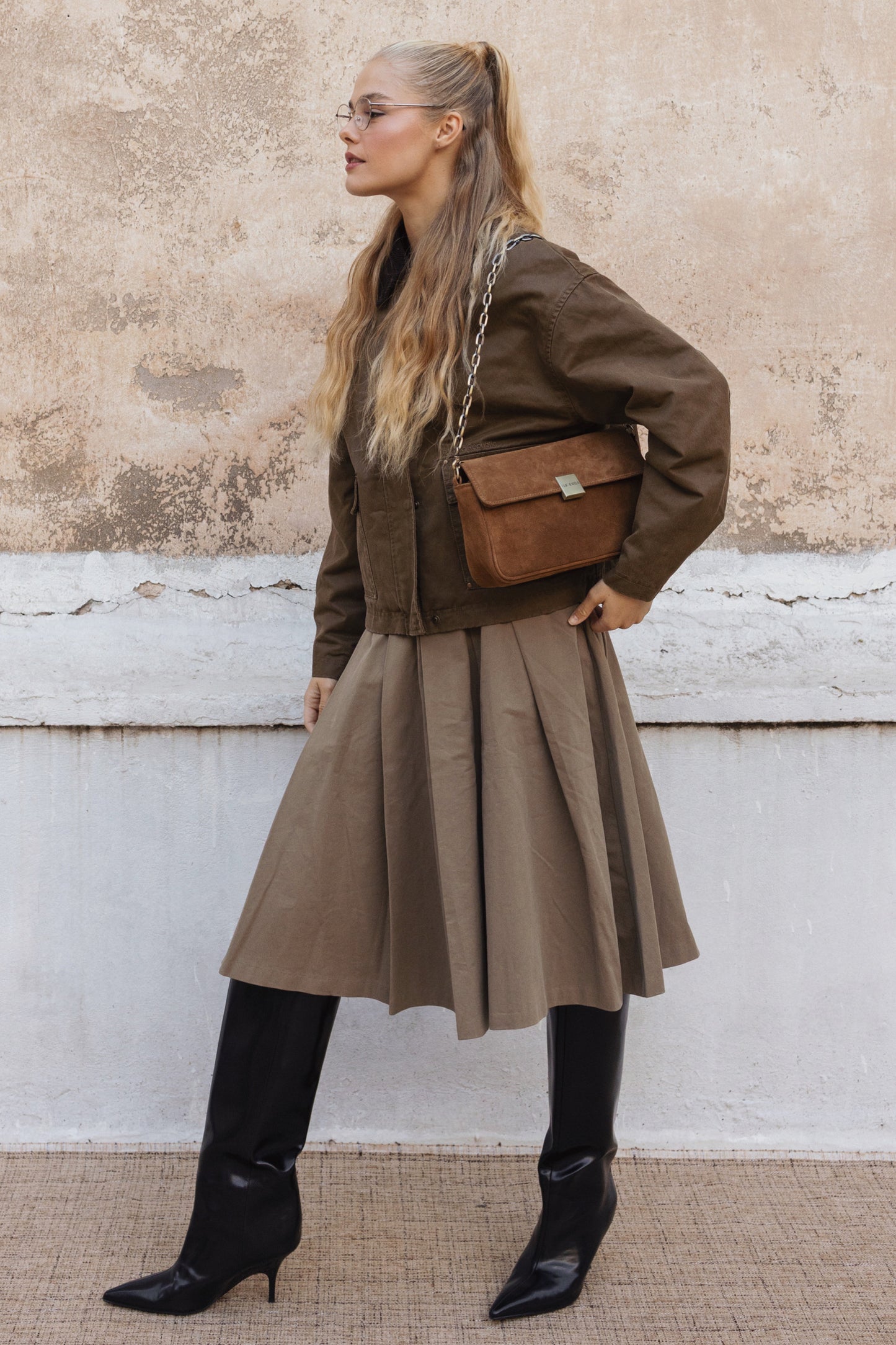 NEIRA MEDIUM (camel suede genuine leather)