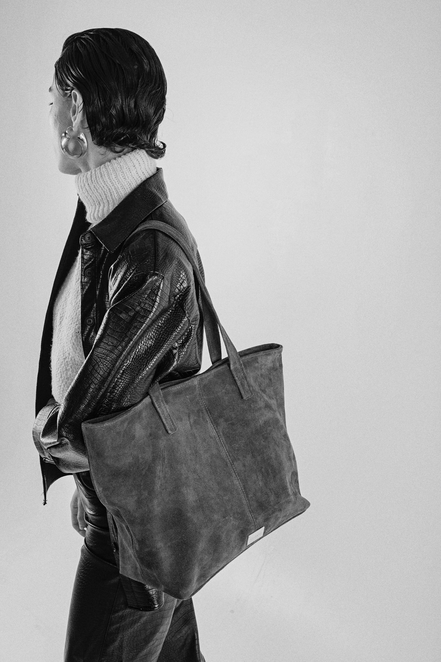 CLASSIC TOTEBAG (mocha suede genuine leather)