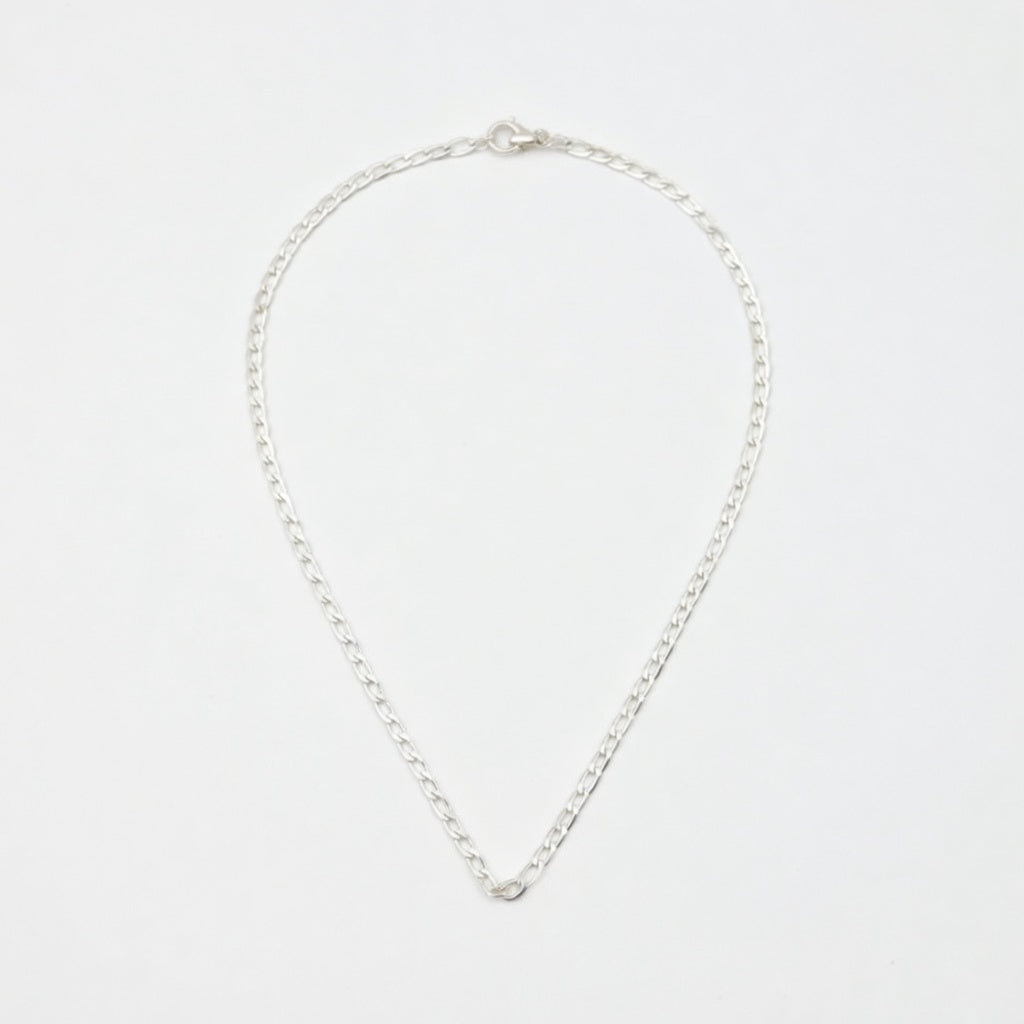 SILVER CHAIN NECKLACE