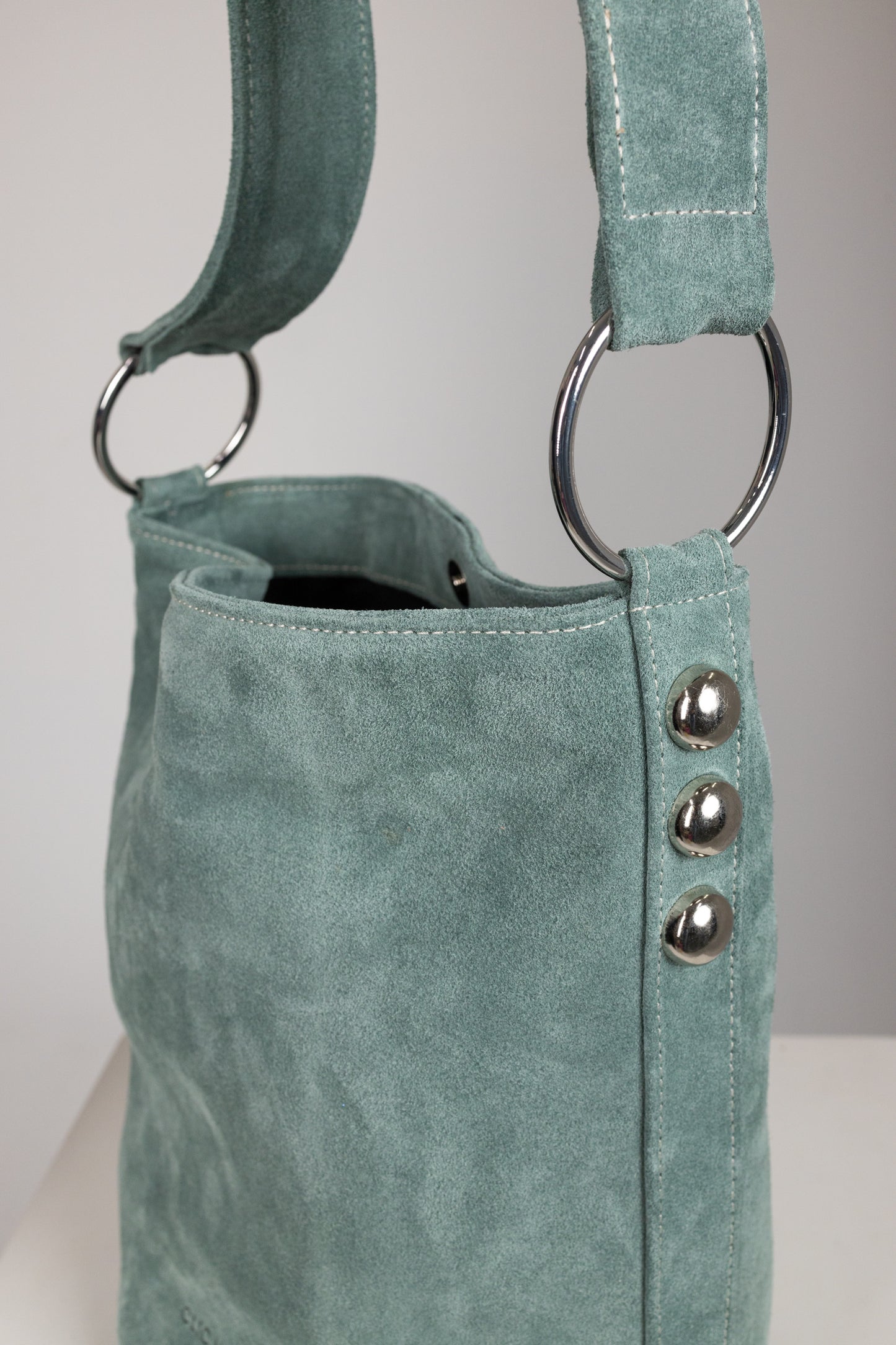 SANDRA BUCKETBAG (mint suede genuine leather)