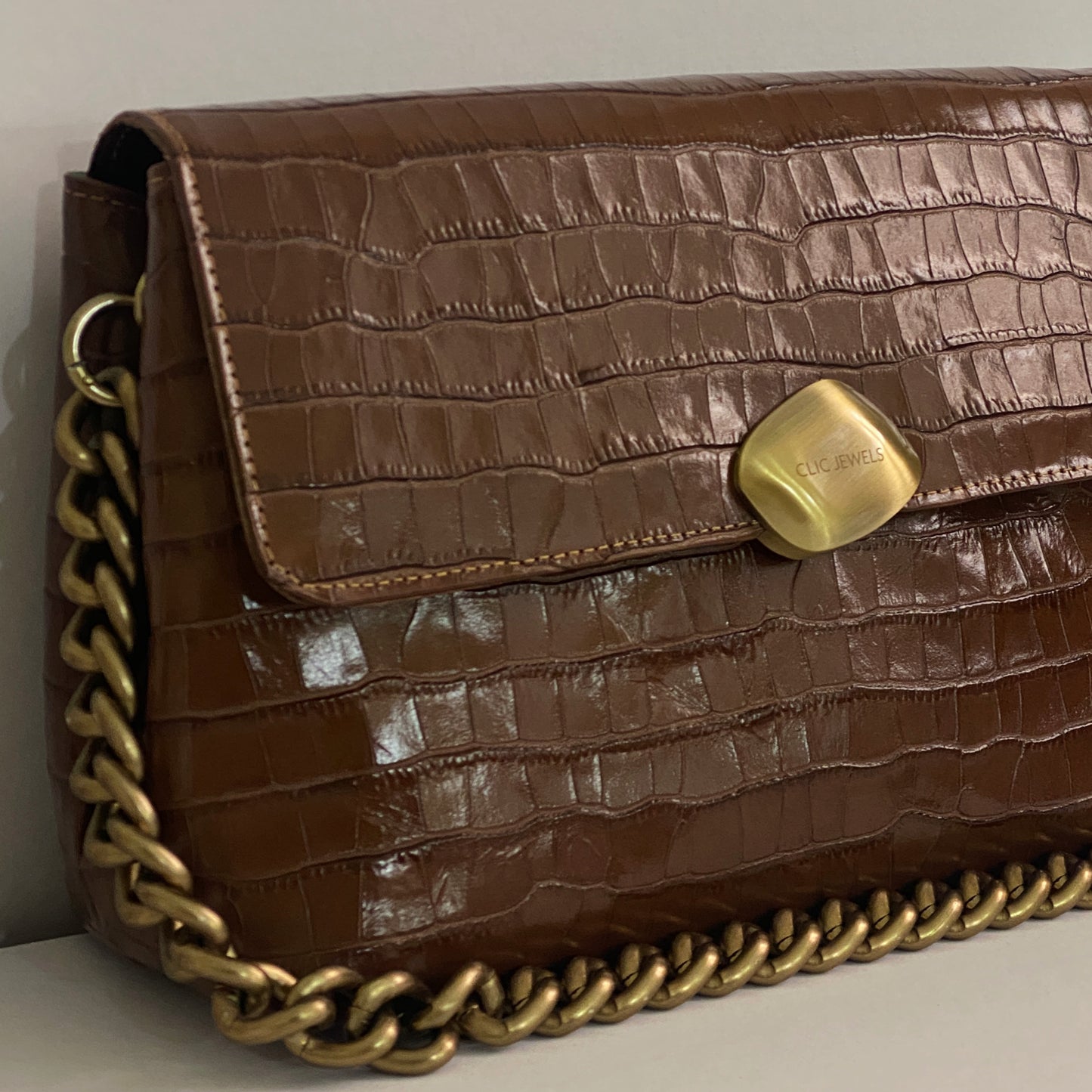 Brown Croco genuine leather)