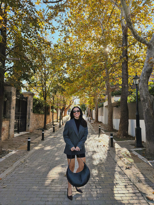 BIG HALFMOON (BLACK DOLARO LEATHER)