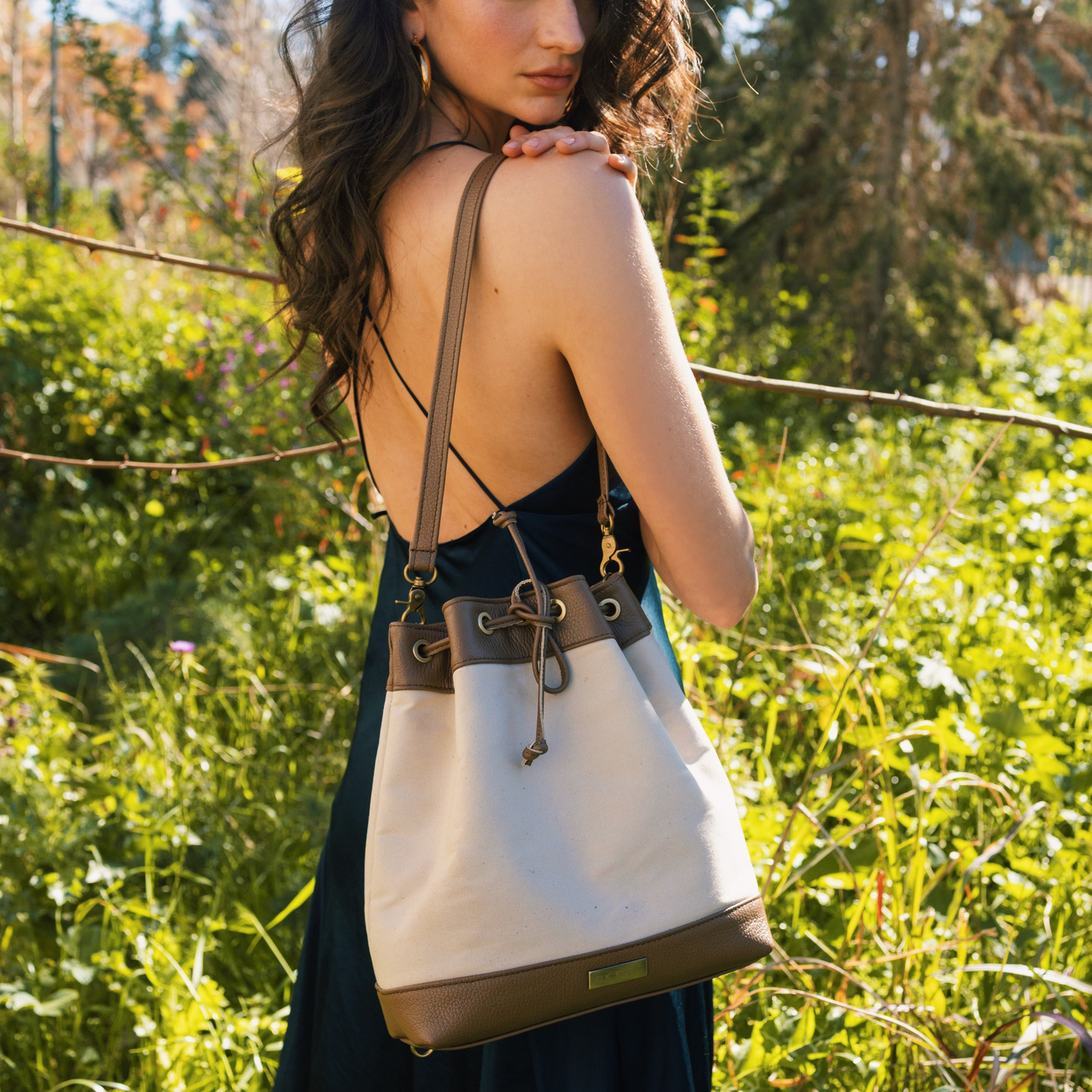 ZOE BACKPACK/BUCKETBAG (natural canvas/genuine leather combo)