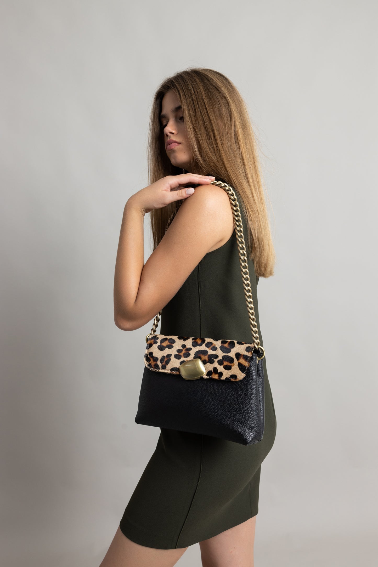 DONNA MEDIUM (animal print ponyskin/black dolaro genuine leather)