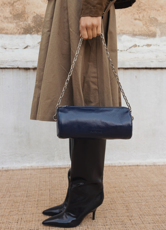 Barrel Bag (blue navy glossy genuine leather)