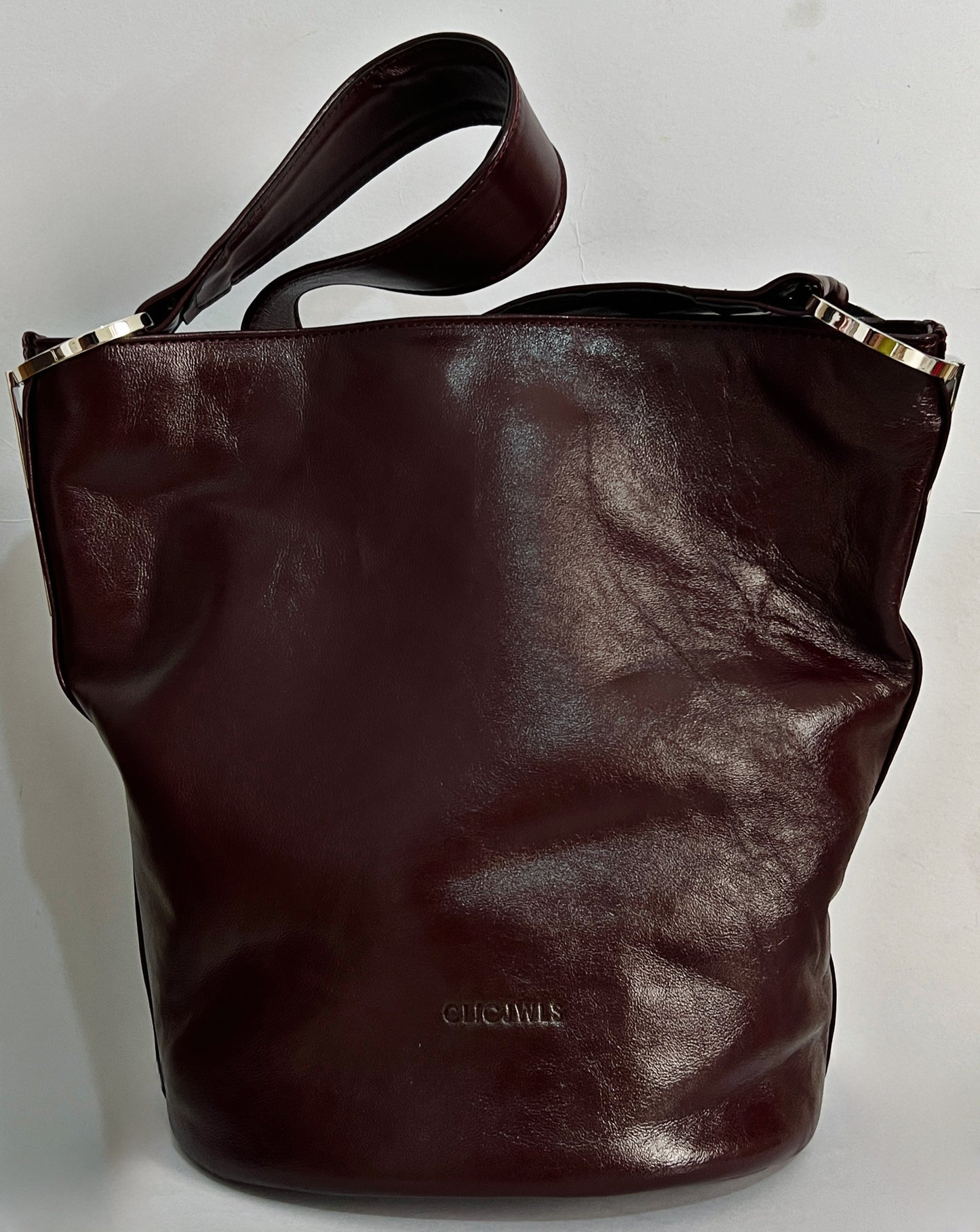 SANDRA BUCKETBAG (glossy bordeaux genuine leather)