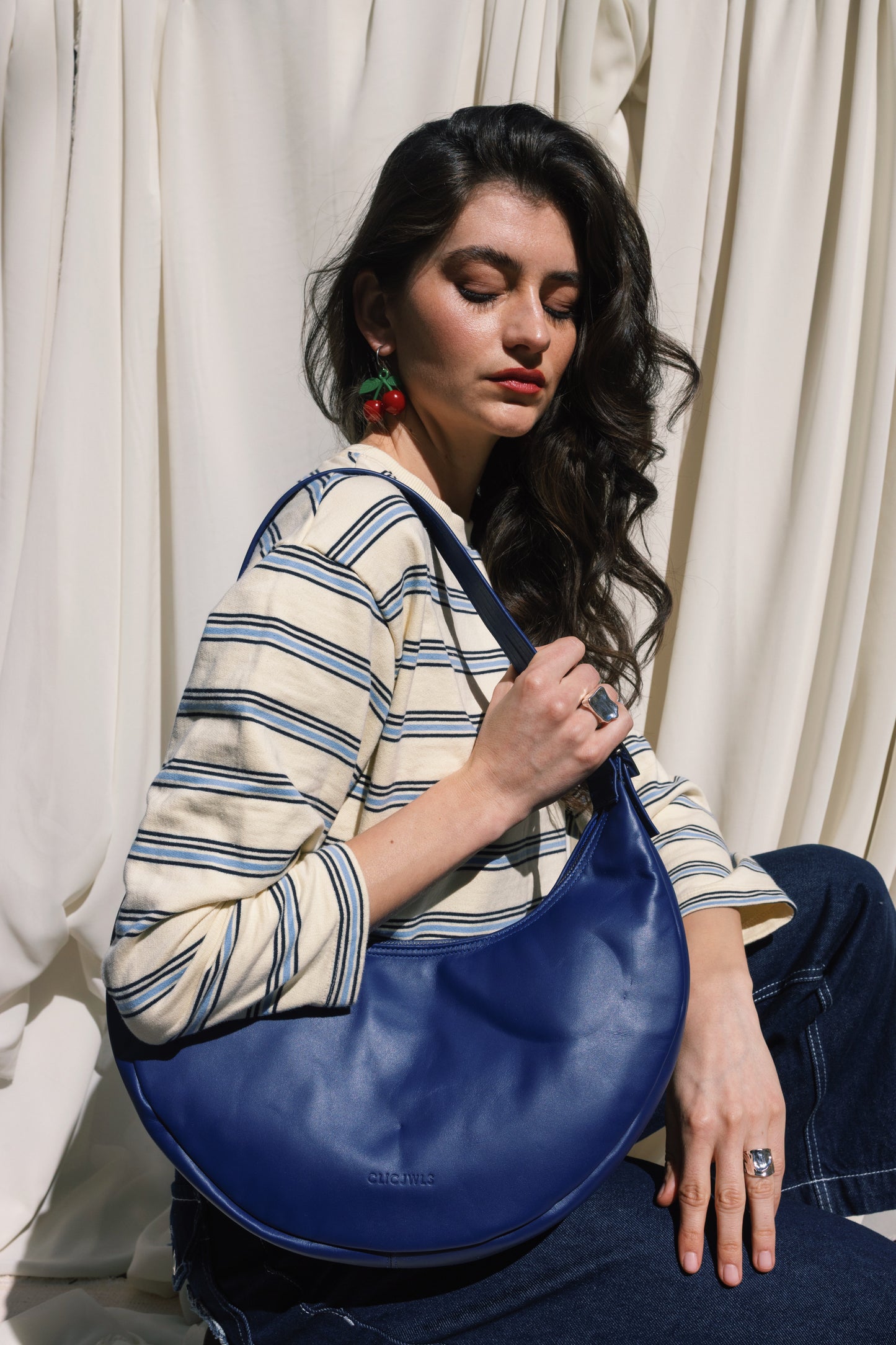 BIG HALFMOON (blue navy smooth genuine leather)