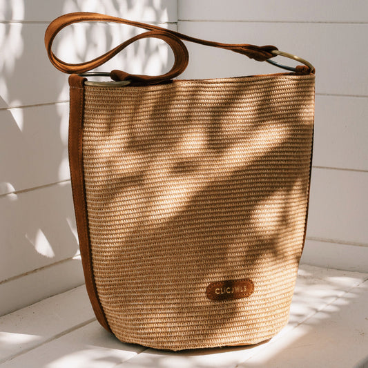 SANDRA BUCKETBAG (natural raffia/suede genuine leather)