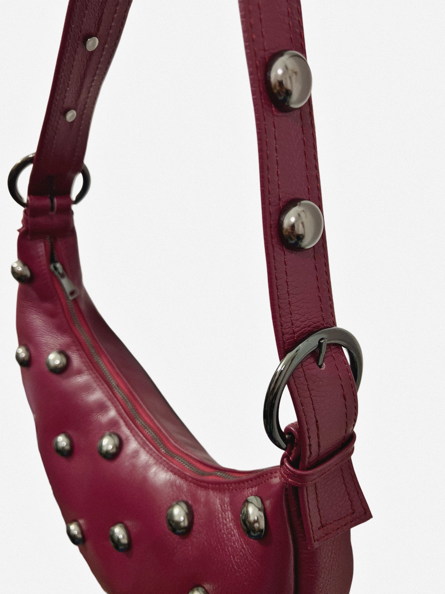 STUDS BIG HALFMOON (bordeaux dolaro genuine leather)