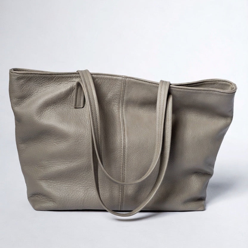 CLASSIC TOTEBAG (grey dolaro genuine leather)