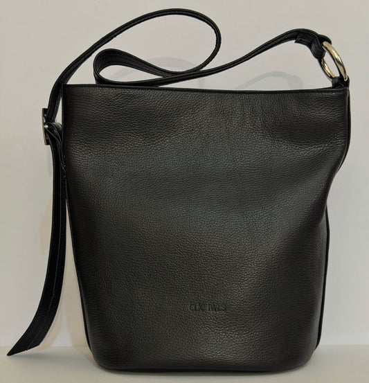 SANDRA BUCKETBAG (black dolaro genuine leather)