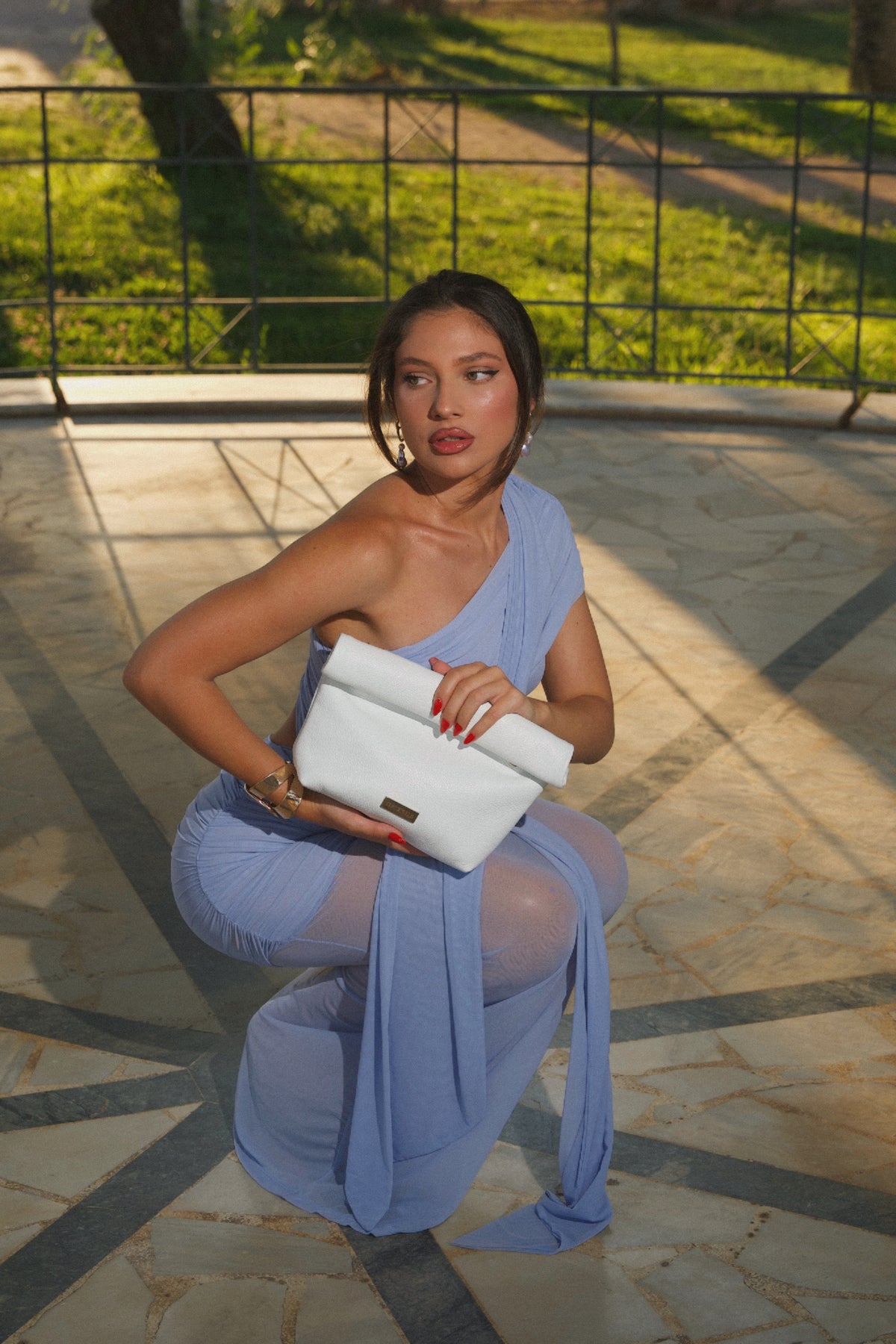 ALEX LUNCHBAG (white dolaro genuine leather)