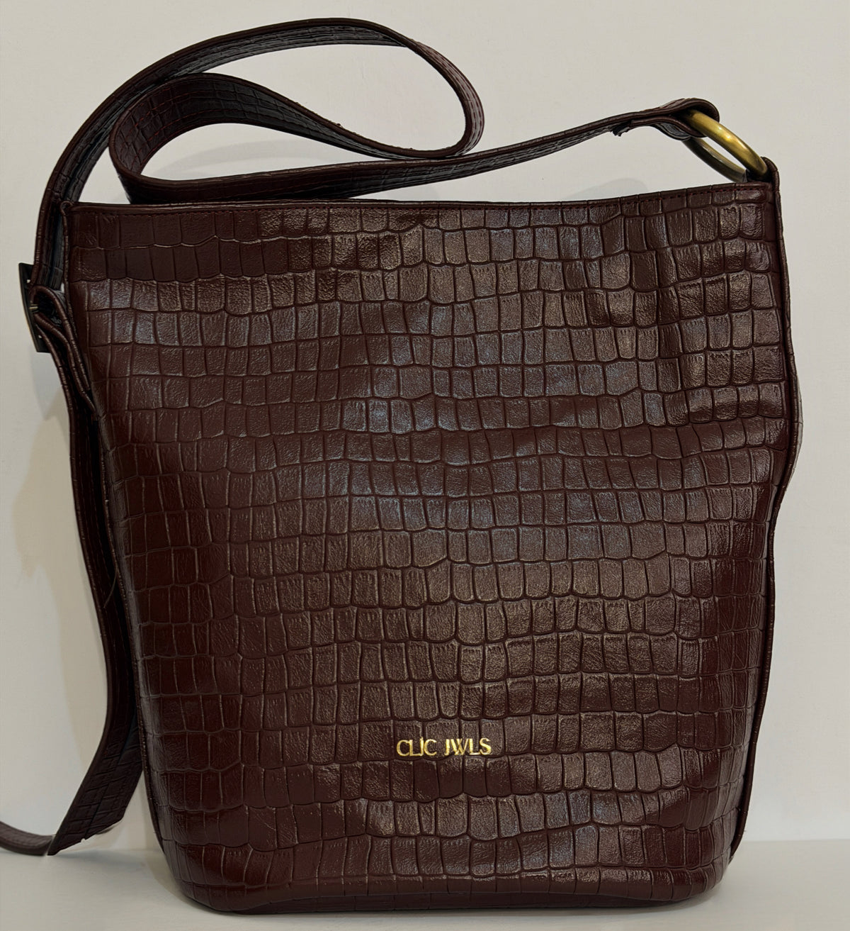 SANDRA BUCKETBAG (bordeaux croco genuine leather)