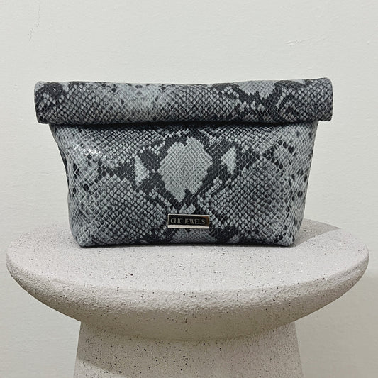 NELLY LUNCHBAG (grey Python print genuine leather)