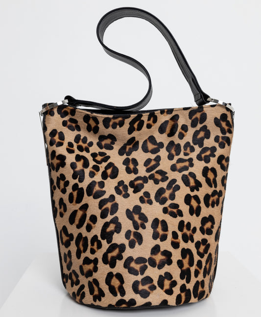 SANDRA BUCKETBAG (animal print ponyskin/black dolaro genuine leather)