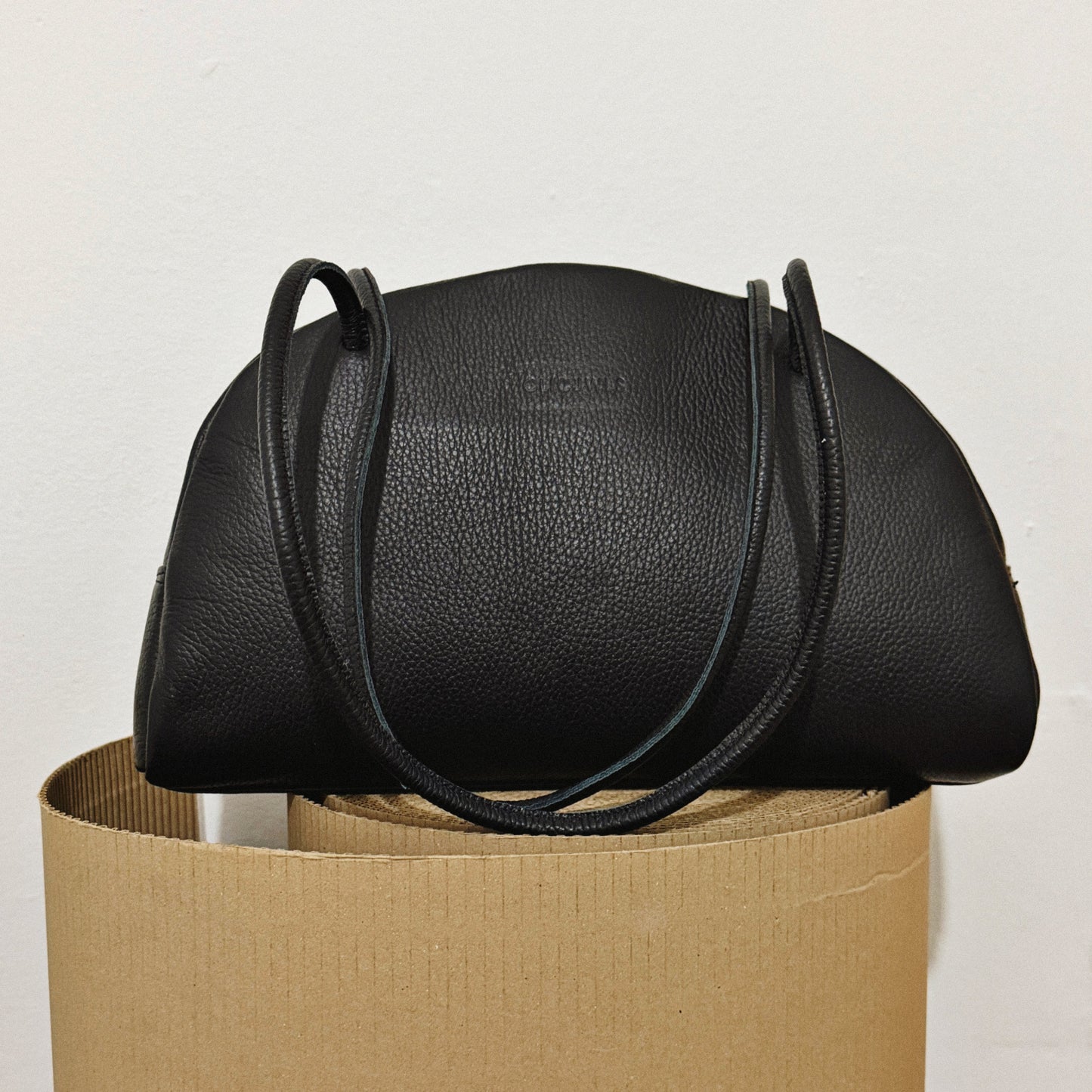 BELLA BOWLING BAG (black dolaro genuine leather)