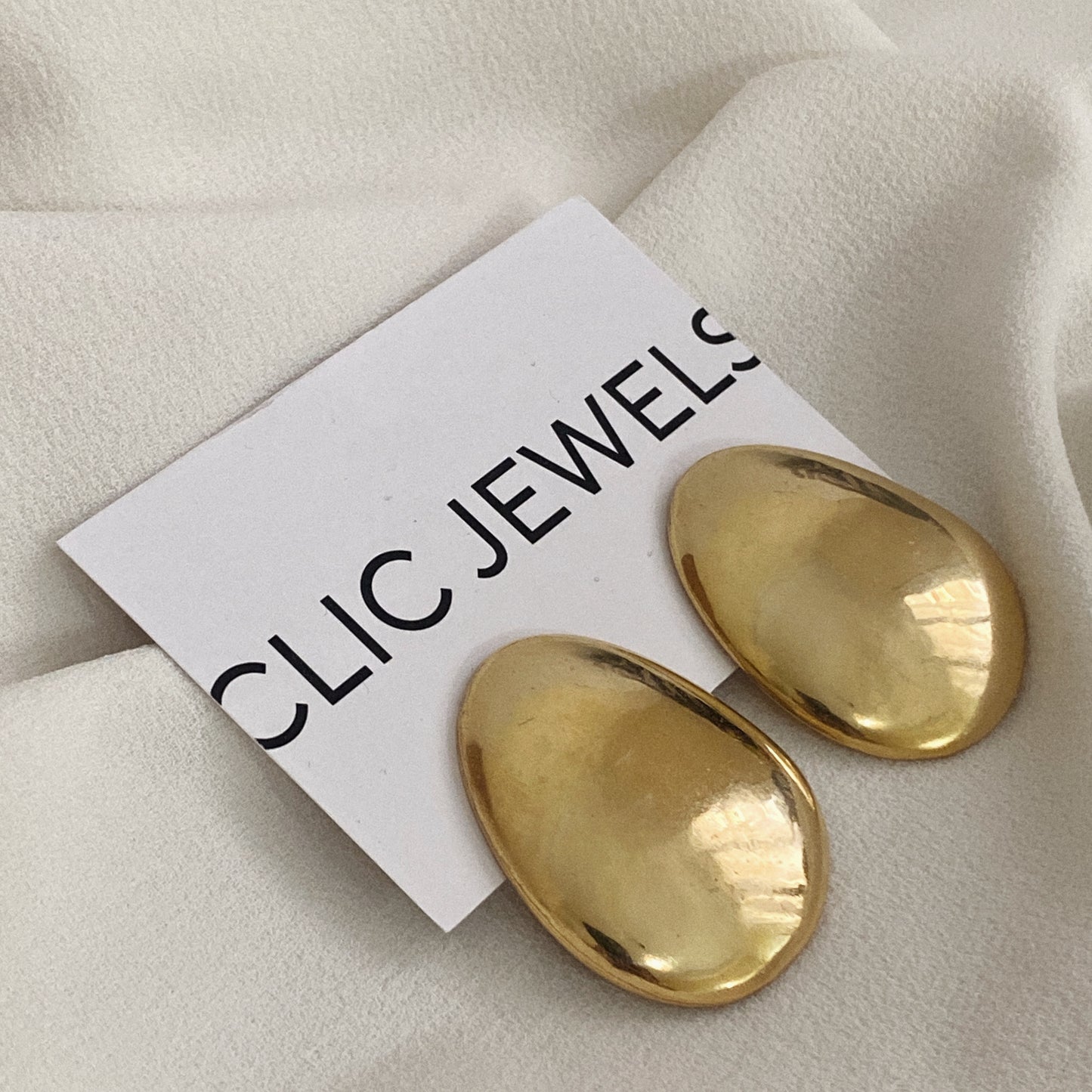 ROUND GOLD EARRINGS